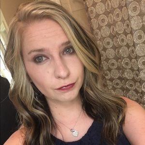 Meet your Posher, Melanie